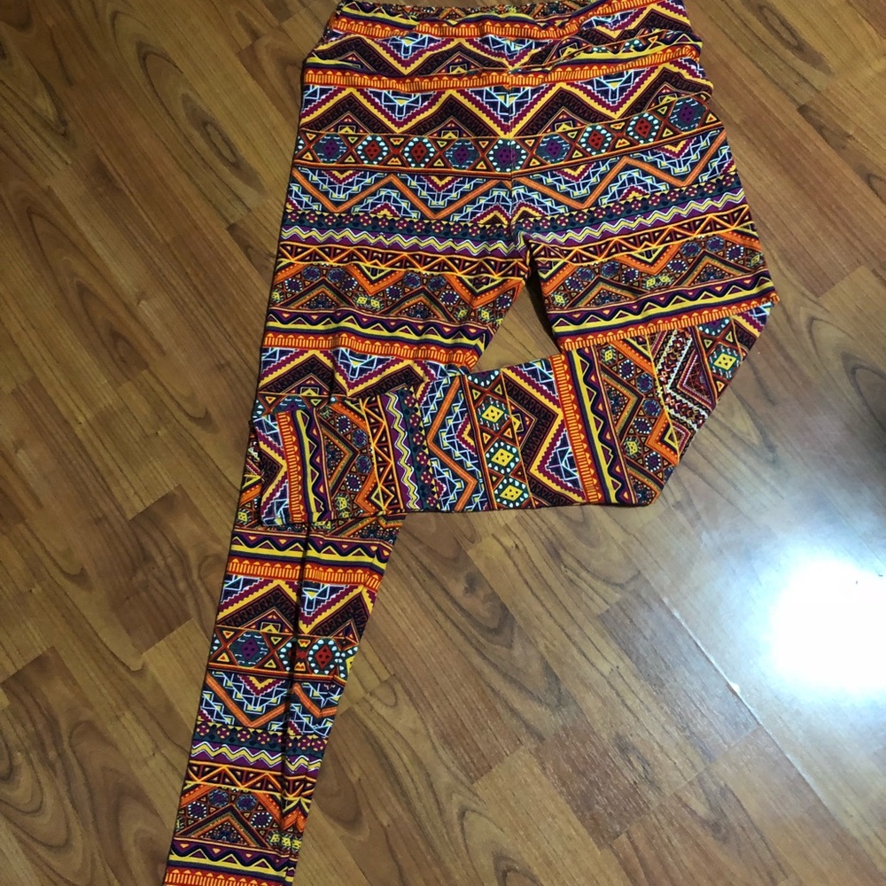 Lularoe tall and curvy leggings